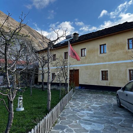 Guest House Sabriu Rabdisht Exterior photo